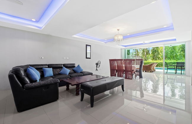 The Fairways Golf Villas - Photo 1