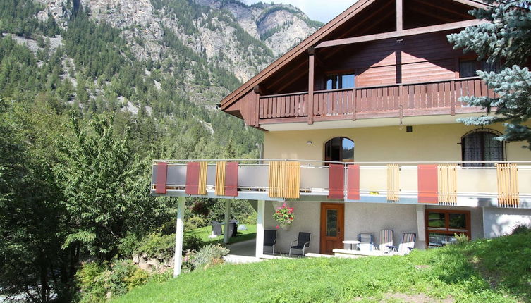 Foto 1 - Spacious Apartment in Saint Niklaus near Mattertal Ski Area