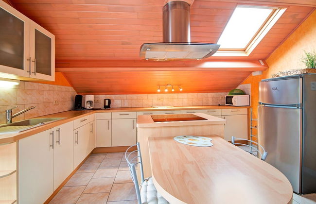 Charming Stay Near Forests - Photo 12