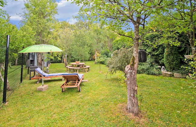 Charming Stay Near Forests - Photo 35