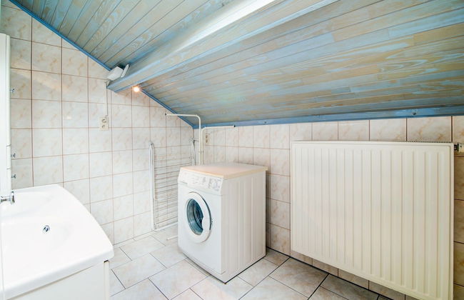 Charming Stay Near Forests - Photo 26