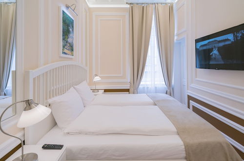 Photo 10 - Revelton Suites Karlovy Vary