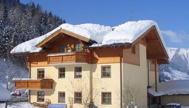 Photo 1 - Bright Holiday Home in Huttschlag near Mountains Ski Slopes