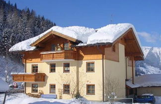 Photo 1 - Bright Holiday Home in Huttschlag near Mountains Ski Slopes