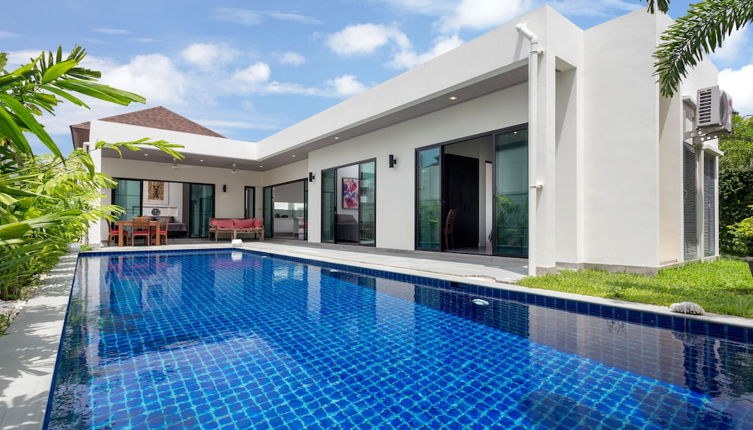 Photo 1 - Large 3BR Villa with Big Pool by Intira