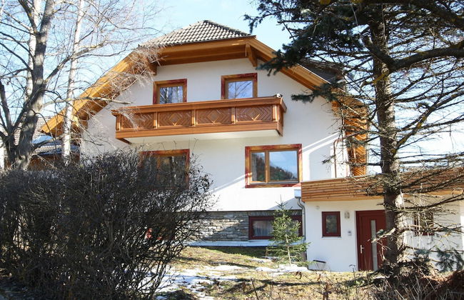 Apartment in Lungau Near Ski Bus and Forest - Foto 1
