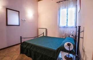 Foto 2 - Quaint Holiday Home in Florence Tuscany With Swimming Pool