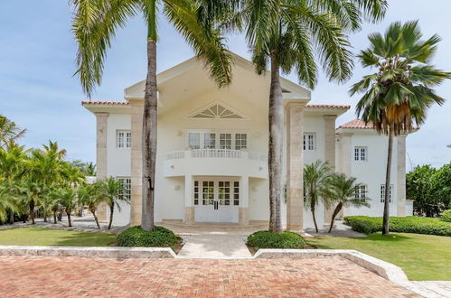 Photo 9 - Luxury 2 Levels Villa for Rent at Puntacana Resort Club - Chef Butler Maid Pool