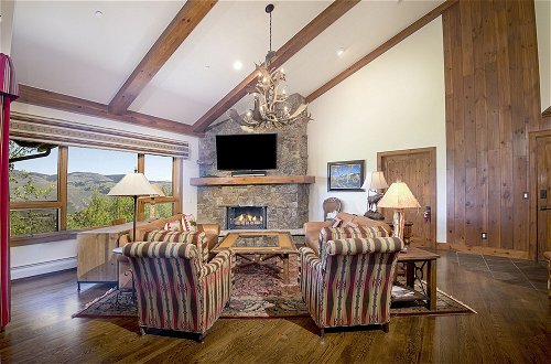 Foto 15 - Luxury Penthouse at Bear Paw Lodge