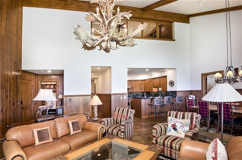 Foto 13 - Luxury Penthouse at Bear Paw Lodge