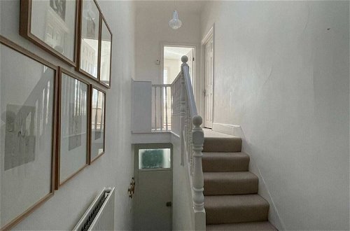 Photo 15 - Charming and Serene 2 Bedroom Flat - Sands End