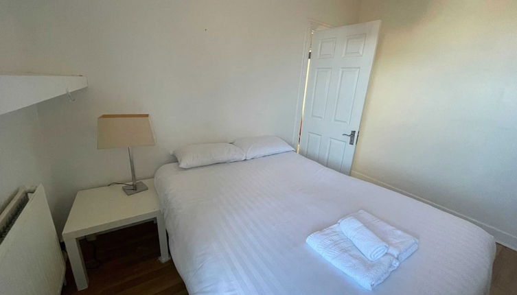 Photo 1 - Charming and Serene 2 Bedroom Flat - Sands End