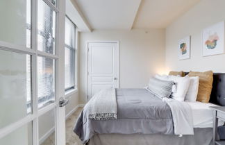 Photo 2 - Fantastic 1 Bedroom Condo at Arlington