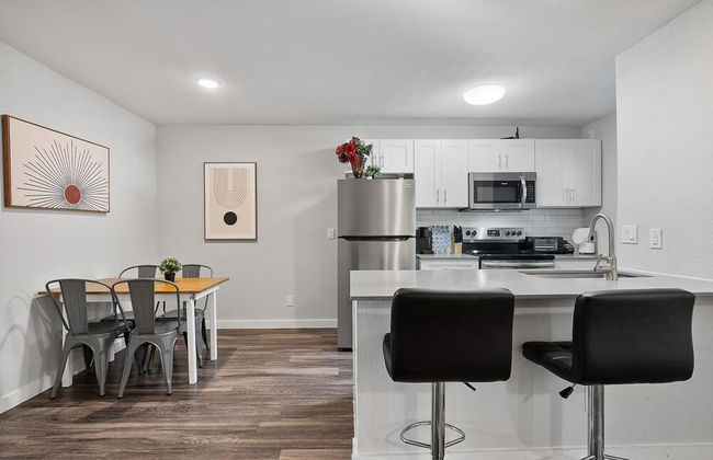 Modern 2BR Near UT Hyde Park Evonify - Foto 28