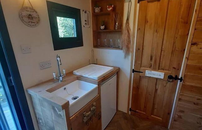 Shepherds Hut With hot tub on Anglesey North Wales - Foto 7