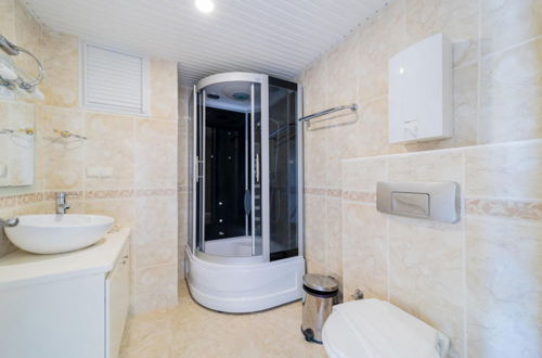 Photo 15 - Lovely Flat With Shared Pools in Alanya