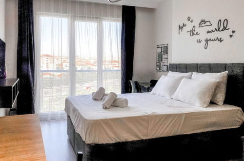 Photo 8 - Cozy and Modern Studio With City View in Atasehir