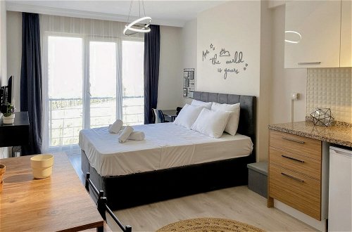 Photo 6 - Cozy and Modern Studio With City View in Atasehir