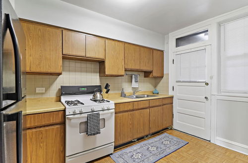 Photo 7 - Contemporary Cragin 1BR Apt in Lockwood