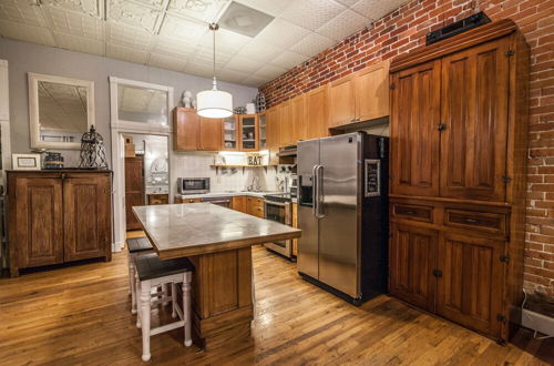 Photo 6 - Elegant Loft-style Retreat in Old Firehouse Alley