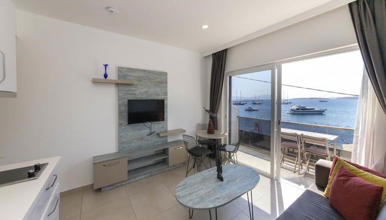 Foto 1 - Seafront Flat With Excellent Sea View in Bodrum