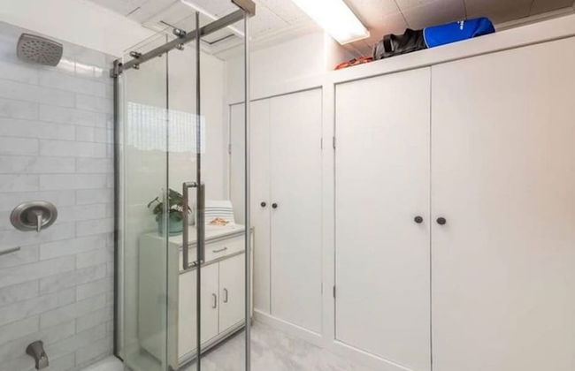 Waterfront W Private Lake Access Indoor Fireplace - Photo 9