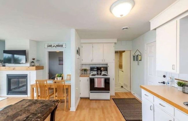 Waterfront W Private Lake Access Indoor Fireplace - Photo 15