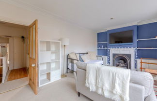 Photo 3 - Spacious and Serene 1 Bedroom Flat in Ravenscourt Park