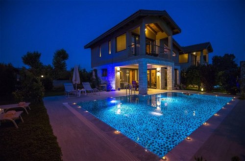 Foto 14 - Outstanding Villa With Private Pool and Jacuzzi in Fethiye