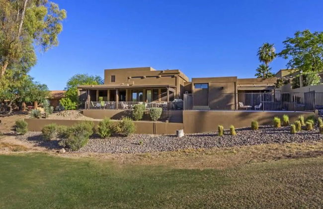 Luxe 4 Bdrm W/pool and Spa on Golf Course Lot! - Photo 47