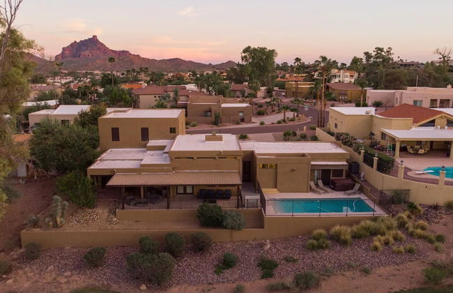 Luxe 4 Bdrm W/pool and Spa on Golf Course Lot! - Photo 52