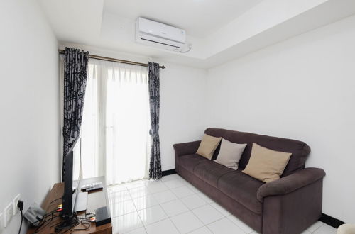 Photo 12 - Nice And Elegant 1Br At The Wave Kuningan Apartment