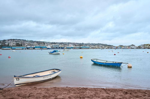 Photo 11 - 2BD Holiday Apartment in the Heart of Shaldon