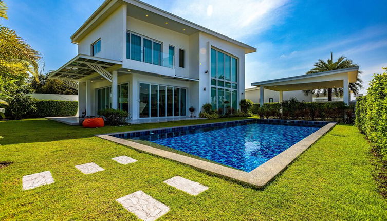 Photo 1 - Modern 3 bedroom Pool Villa PG19