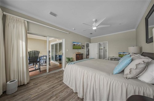 Photo 21 - Exceptional Condo Directly on Beach With Pool