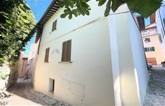 Foto 1 - Huge Town House in Spoleto Storico - car Unnecessary - Wifi - Sleeps 10