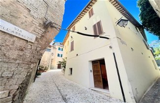 Photo 1 - Traditional Town House Central Spoleto - car Unnecessary - Wifi - Sleeps 10