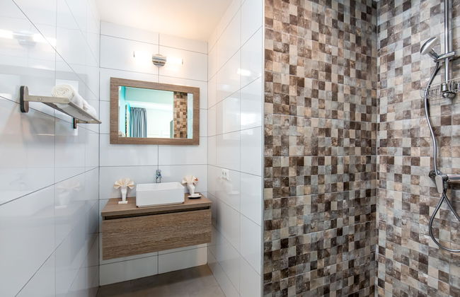 Delfins Residences - Photo 67