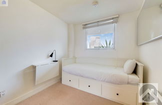 Photo 3 - 2 Bed &1 Bath Apartment in Canary Wharf