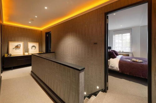 Photo 15 - 4-bedroom Apartment in the Heart of Chelsea