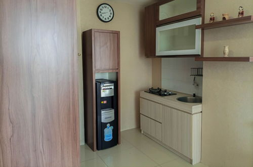 Photo 10 - Full Furnished With Comfort Design 2Br At Vivo Apartment