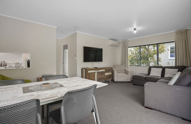 Modern Central Home - Parking & Aircon - Foto 1