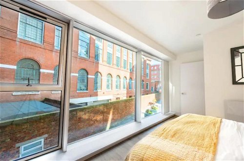 Photo 3 - Brand New, Luxury 1-bed Apartment in Liverpool