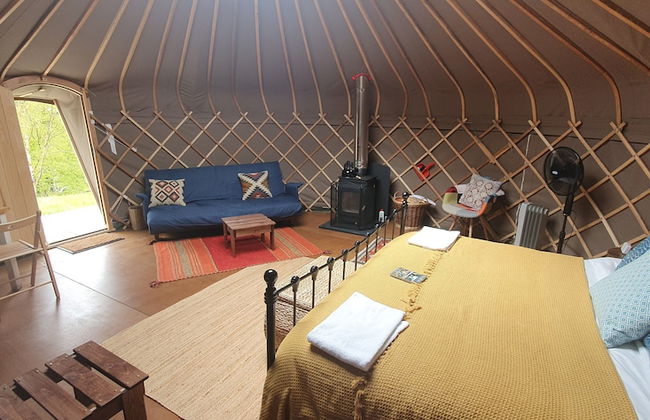Stunning Premium Yurt in Kelburn Estate Near Largs - Photo 11