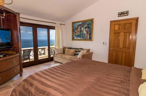 Foto 15 - Vista Hermosa Overlooks Sea From Every Room