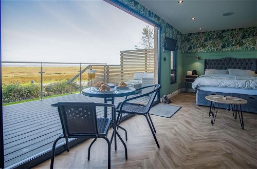 Photo 33 - The Caswell Bay Hide Out - 1 Bed Cabin - Landimore