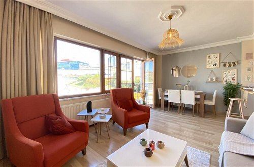 Photo 8 - Flat With City View 5-min to Istiklal in Beyoglu