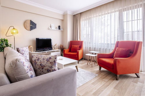 Photo 26 - Flat With City View 5-min to Istiklal in Beyoglu