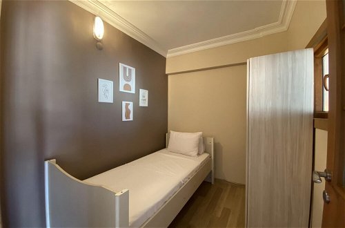 Photo 17 - Flat With City View 5-min to Istiklal in Beyoglu