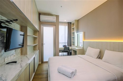 Foto 3 - Fancy And Well Appointed Studio At Ciputra World 2 Apartment
